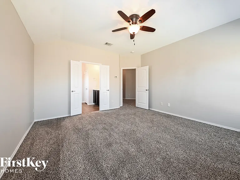 202 Patriot Pkwy — Photo 9