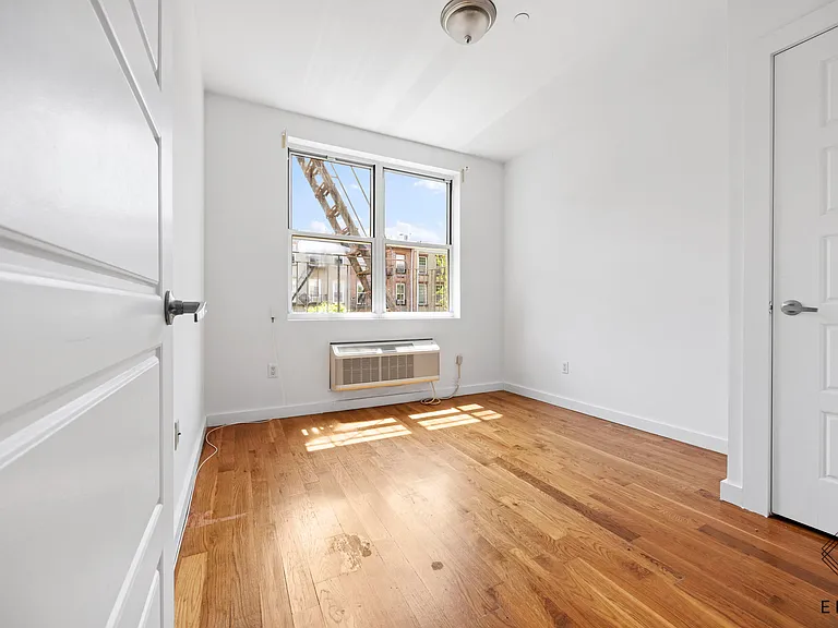 58A Vernon Ave #3A — Photo 8