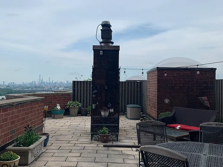 1629 Harmon Cove Tower #1629 — Photo 9