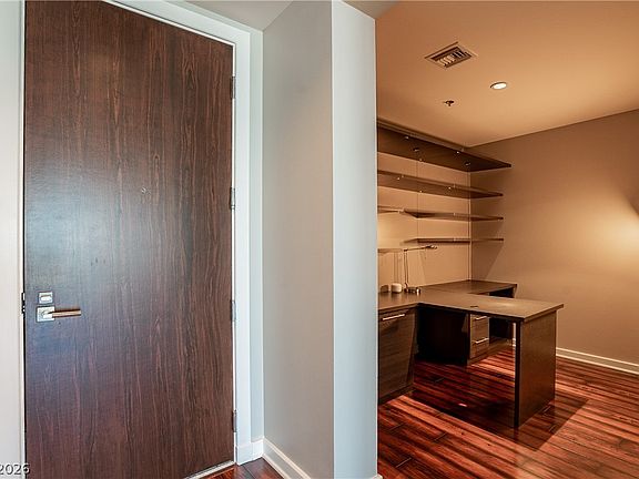 4th image of 4471 Dean Martin Dr Unit 1008