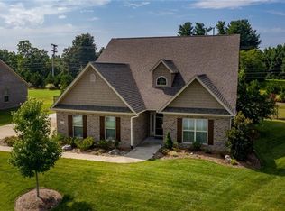 1324 Trafalgar Dr, High Point, NC 27262