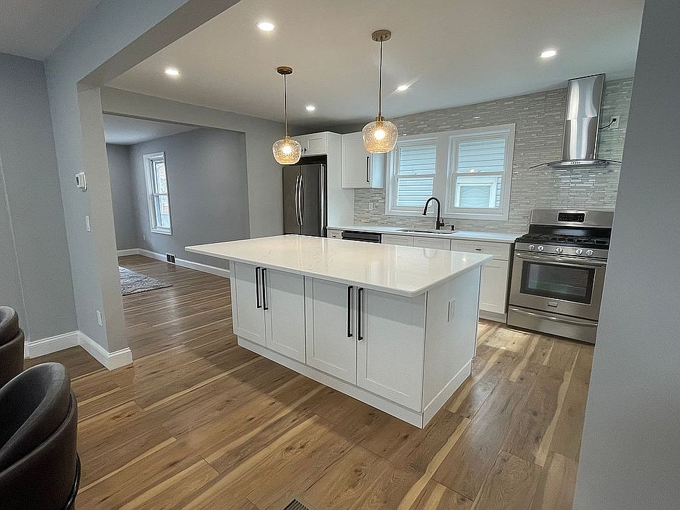 1st image of 53 River St