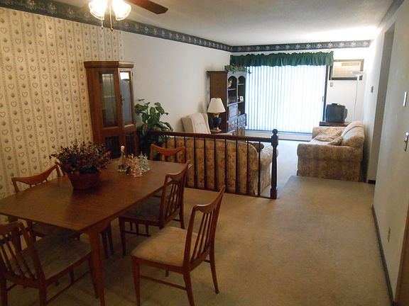 2nd image of 1601 N Innsbruck Dr NE Unit 333