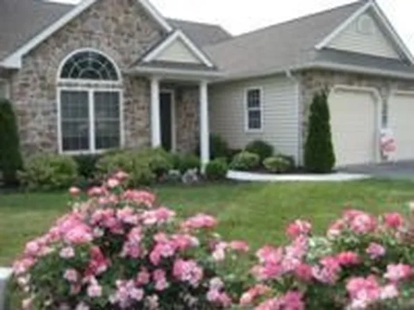 108 N Fountain Dr, York, PA 17402