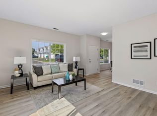 1336 Yorkshire Ln, Shakopee, MN 55379