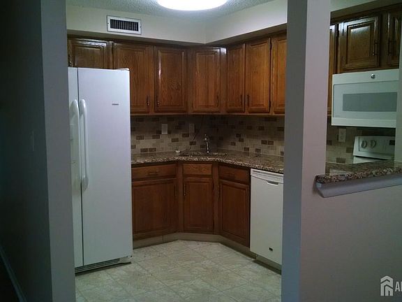 5th image of 620 Aspen Dr