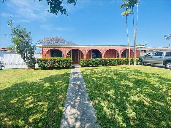 3rd image of 15820 SW 102nd Pl #0