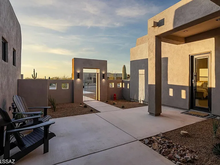 12230 N Carpas Wash Dr — Photo 23