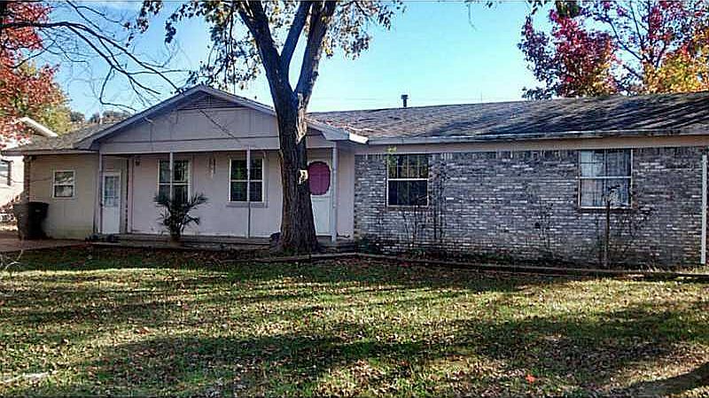 1st image of 621 W Laura Lee St