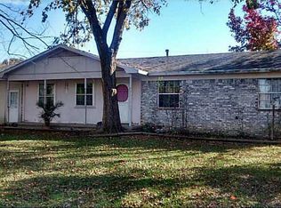 621 W Laura Lee St, Fayetteville, AR 72701