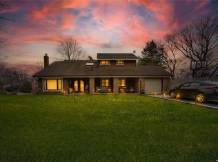 4 Mount White Ave, Farmingville, NY 11738