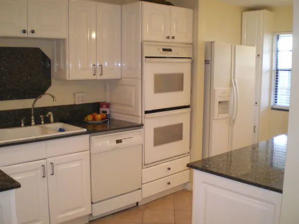 1401 NW 15th Ave APT 10, Boca Raton, FL 33486