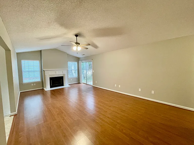 32 Winding Creek Way — Photo 2
