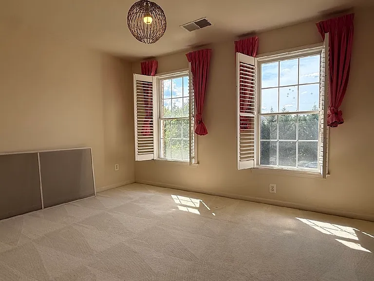 43520 Lucketts Bridge Cir — Photo 20