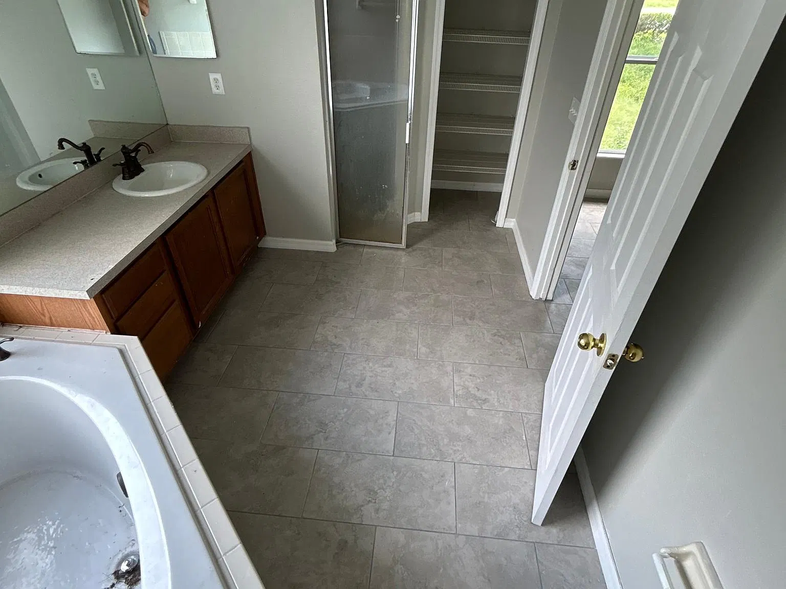 3 bed, 1810 sqft, $2,050 — Photo 3