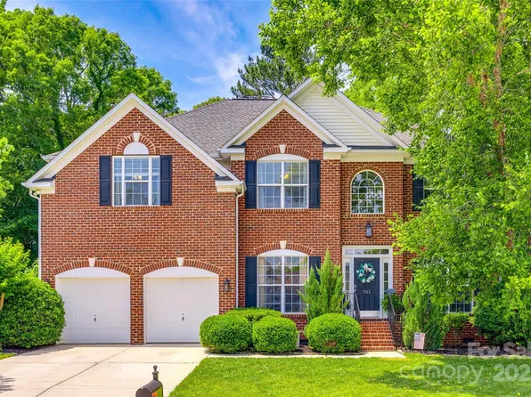 701 Larkridge Ct, Rock Hill, SC 29730