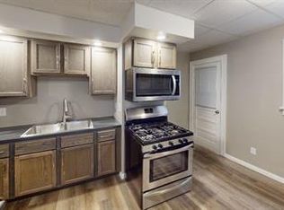 419 W 3rd St, Dixon, IL 61021