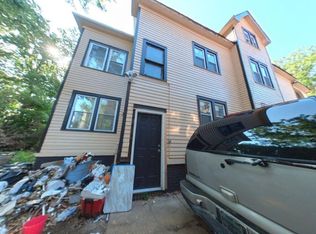 925 Parkway Rd, Cleveland, OH 44108