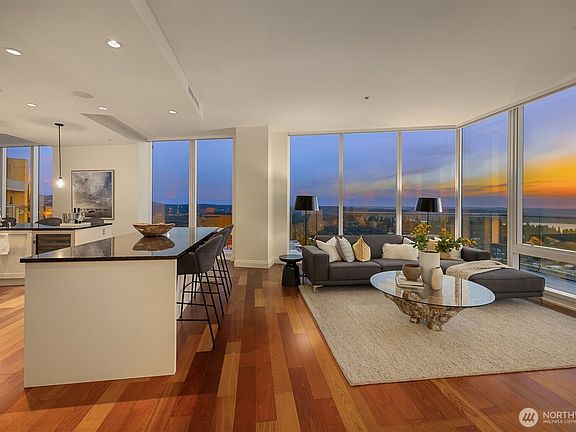 3rd image of 500 106th Avenue NE #4105