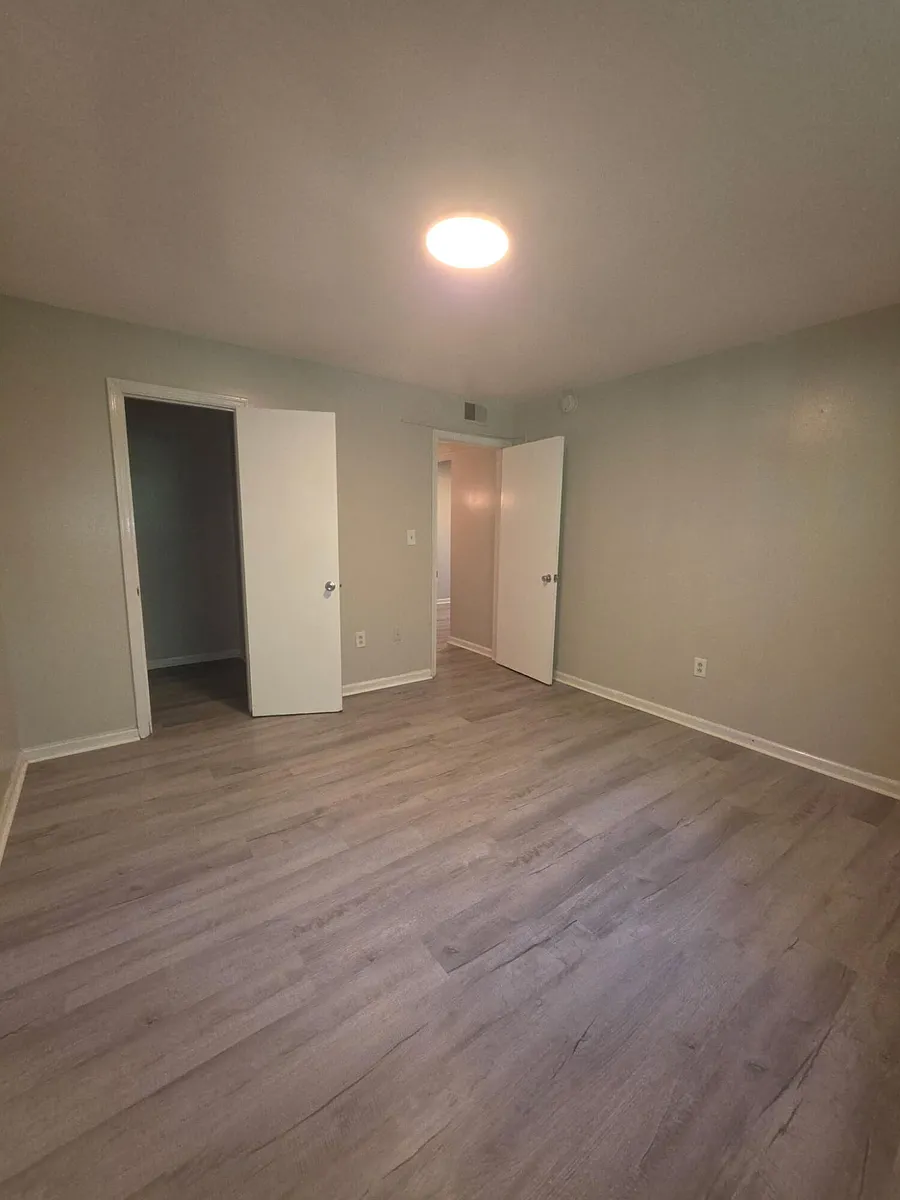 Building Photo - 719 Townside Rd SW #16