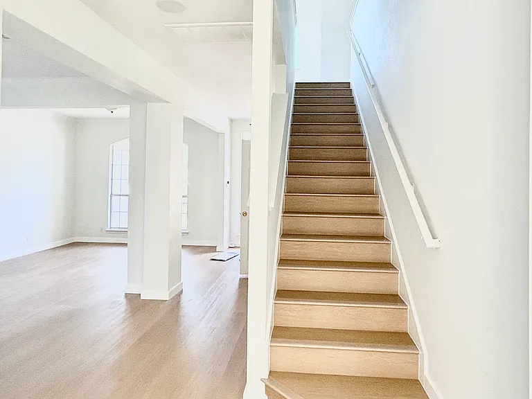 111 N Field St — Photo 13