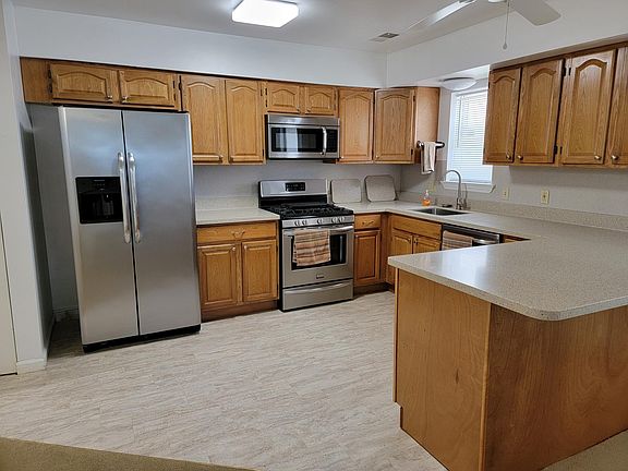 4th image of 146 Greenland Dr