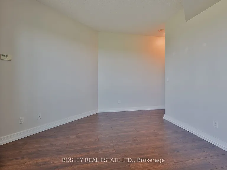 35 Brian Peck Cres #1207 — Photo 20