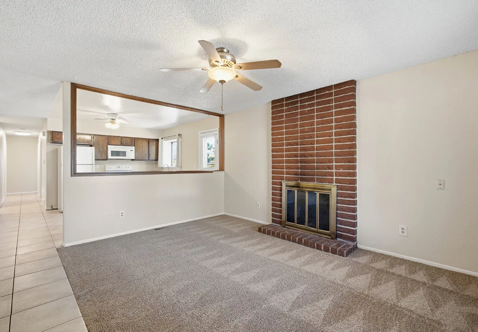 3 bed, 1.5 bath, 1108 sqft, $2,200 — Photo 4