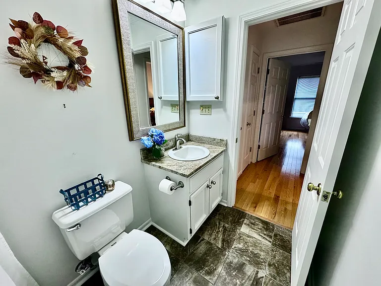 1 Hillington Pl #1 — Photo 22