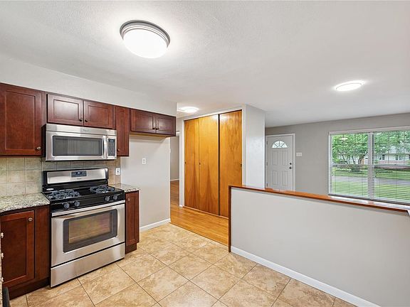2nd image of 601 Santen Dr