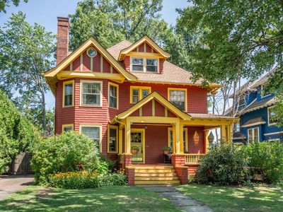 130 Tremont Street, Hartford, CT, 06105