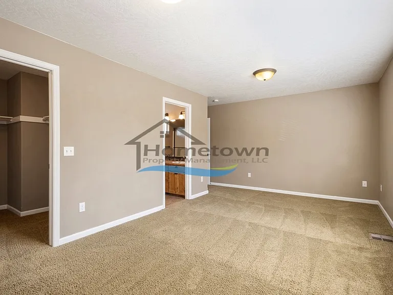 3166 N Honeysuckle Dr — Photo 13