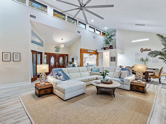 3rd image of 8422 SE Quail Ridge Way