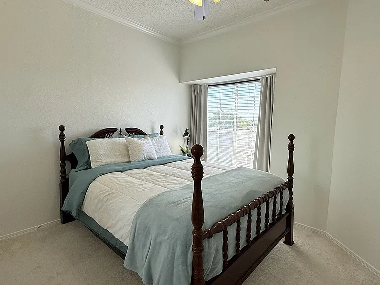 921 Marine Dr #332 — Photo 6
