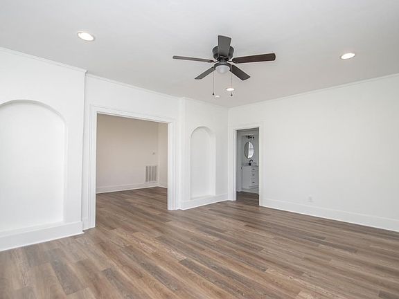2nd image of 1801 N Polk St