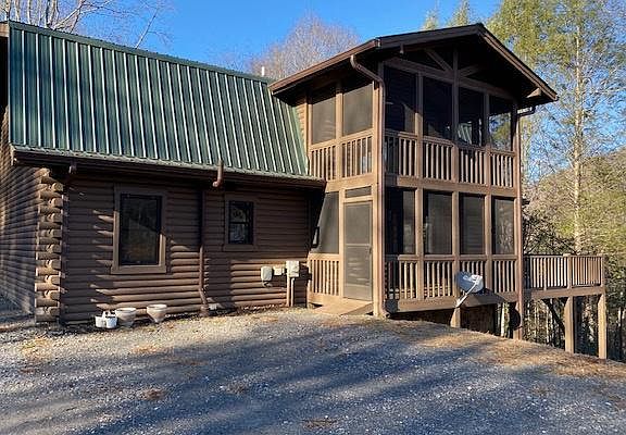 2nd image of 1227 Garland Dr