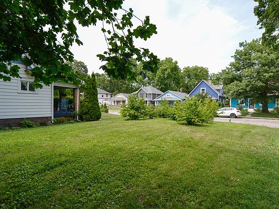 4th image of 947 W 34th St