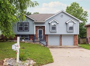 3412 S Shrank Ct, Independence, MO 64055