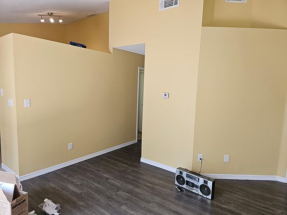 2nd image of 1524 Winter Green Blvd