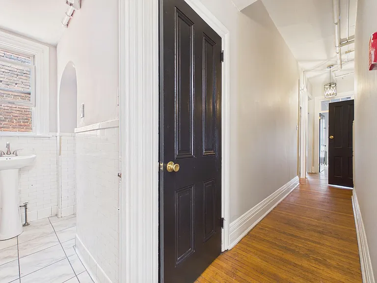1124 N 3rd Street — Photo 10