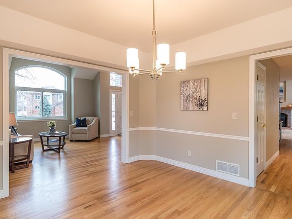 3rd image of 583 Manorwood Ln