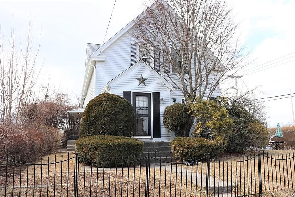 338 Burncoat St, Worcester, MA 01606 Zillow