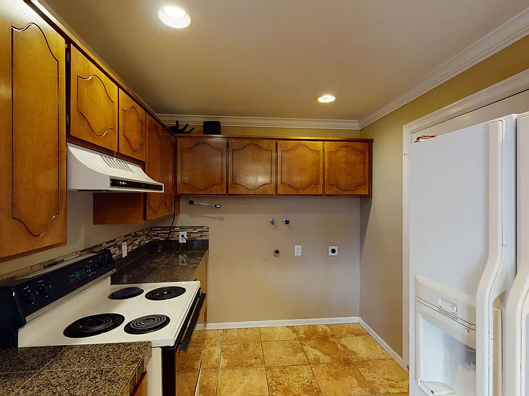 525 N Roosevelt St — Photo 7