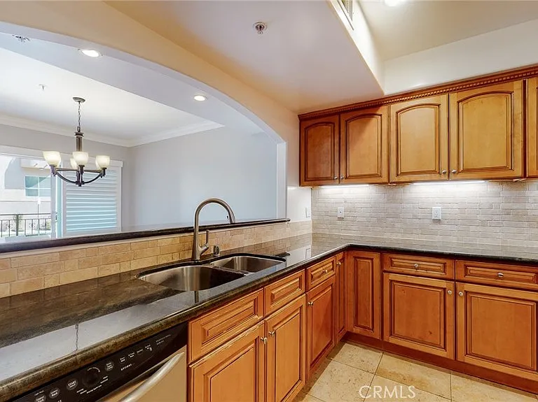11540 Moorpark St #103 — Photo 10