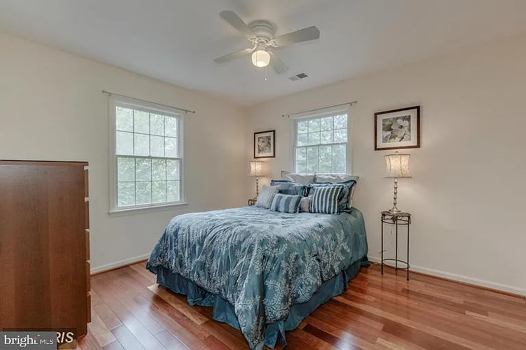 5820 Silchester St — Photo 15