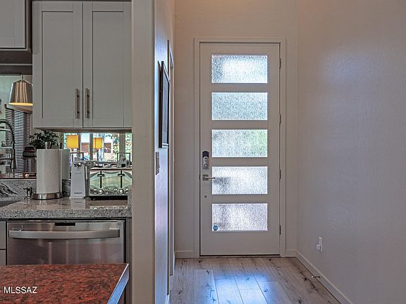 3rd image of 5403 N Saint Andrews Dr