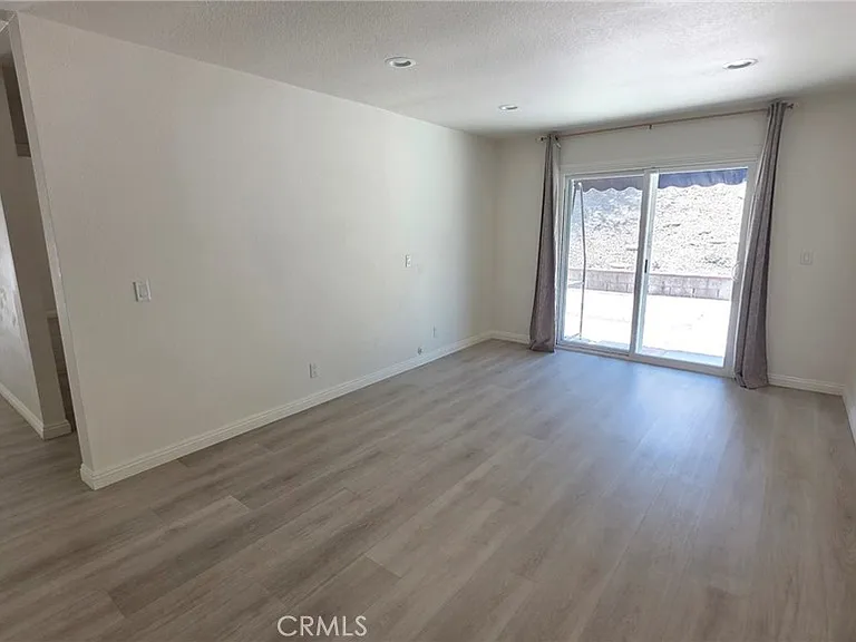 20800 Regency Ct — Photo 9