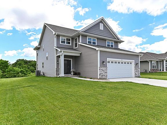3rd image of 611 Hunter DRIVE