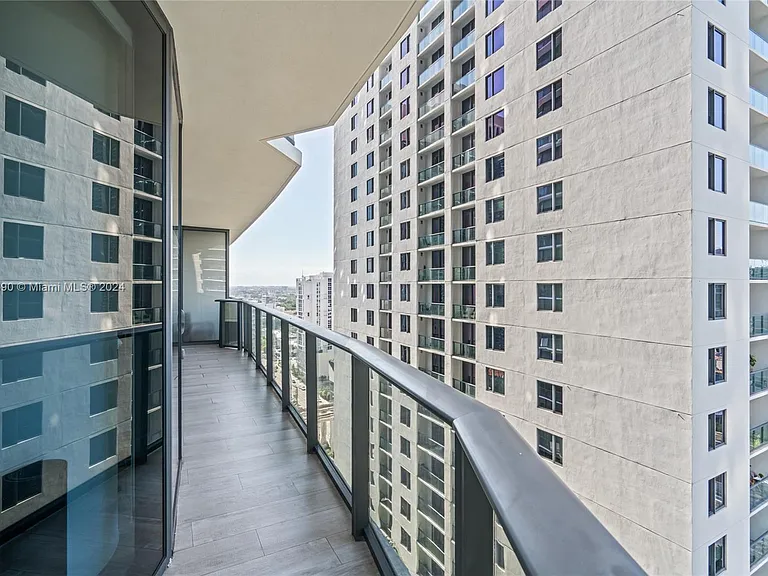 55 SW 9th St #1801 — Photo 18