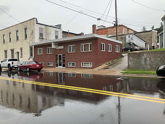 3rd image of 116 E Louisa St